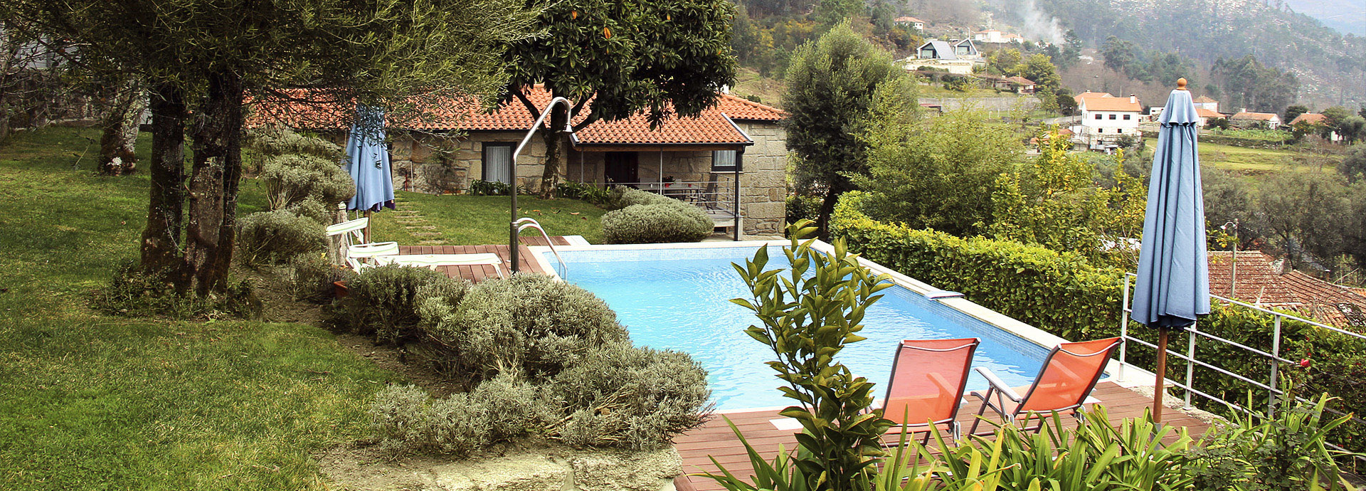 Exterior of Casinhas de Loureda — rustic cottages with garden and private pool in Arcos de Valdevez